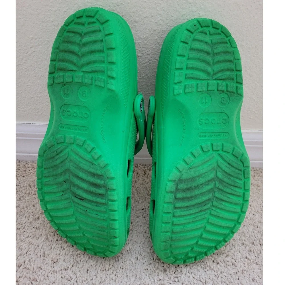 CROCS classic clogs